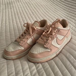 Similar to Nike Dunk Low Orange Pearl